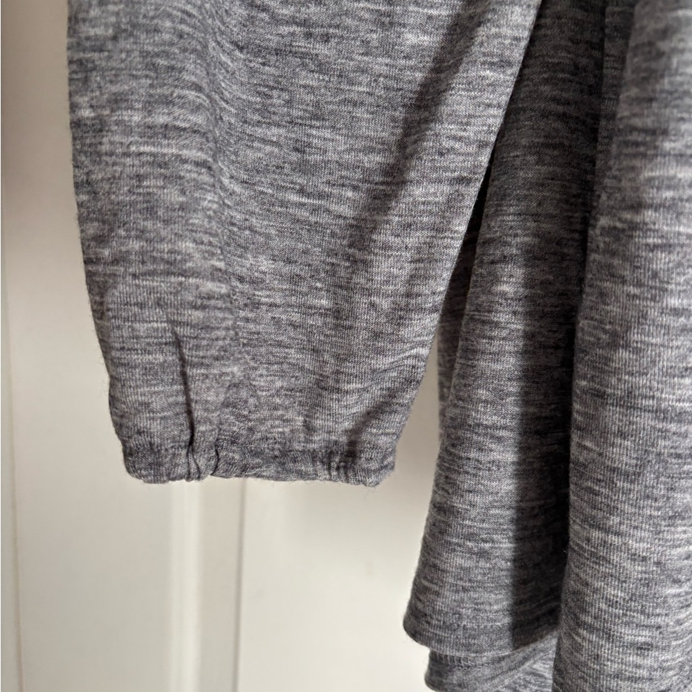LOFT | Heathered Gray Blouse Size XL - Picture 4 of 6